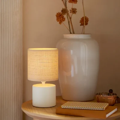 lampe a poser ceramique abat jour rotin Idées cadeaux déco pour tous les budgets