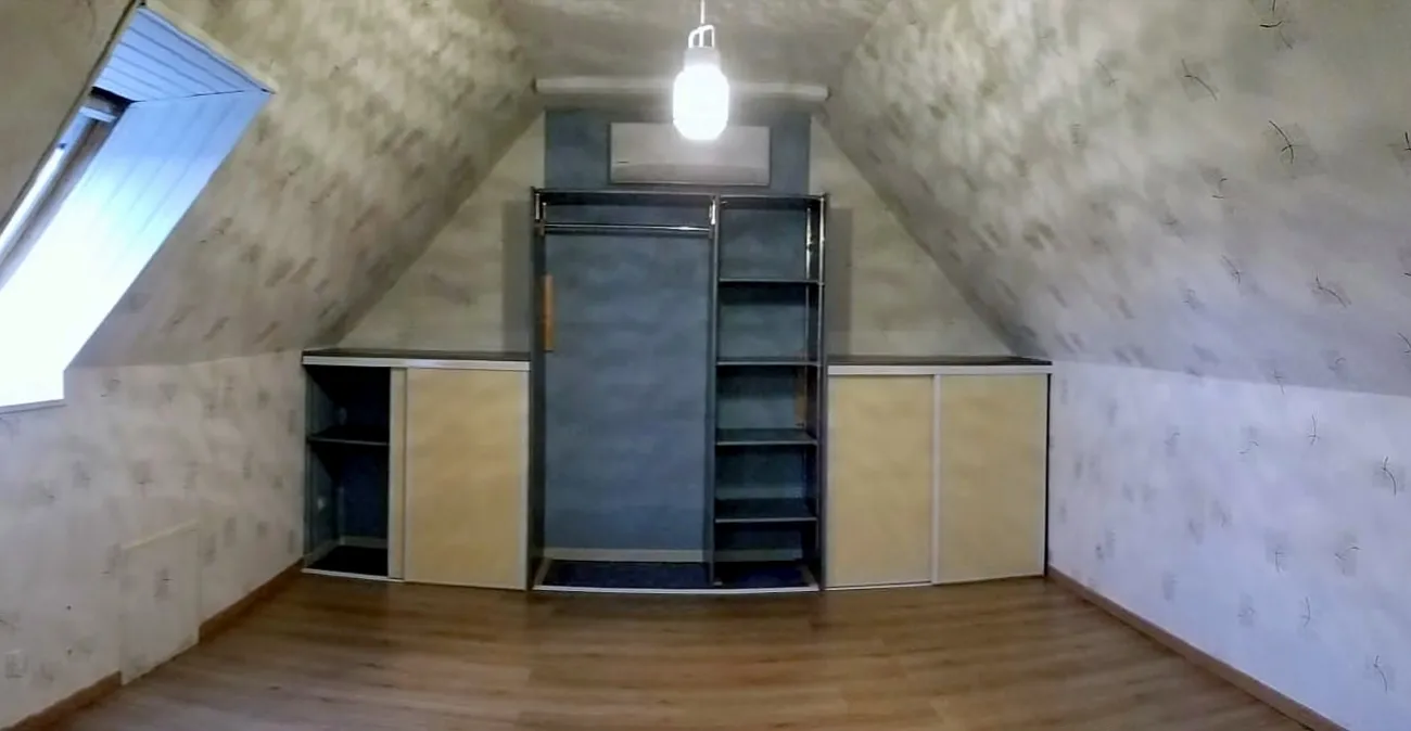 dressing avant Projet client - Un dressing sur-mesure sous pente