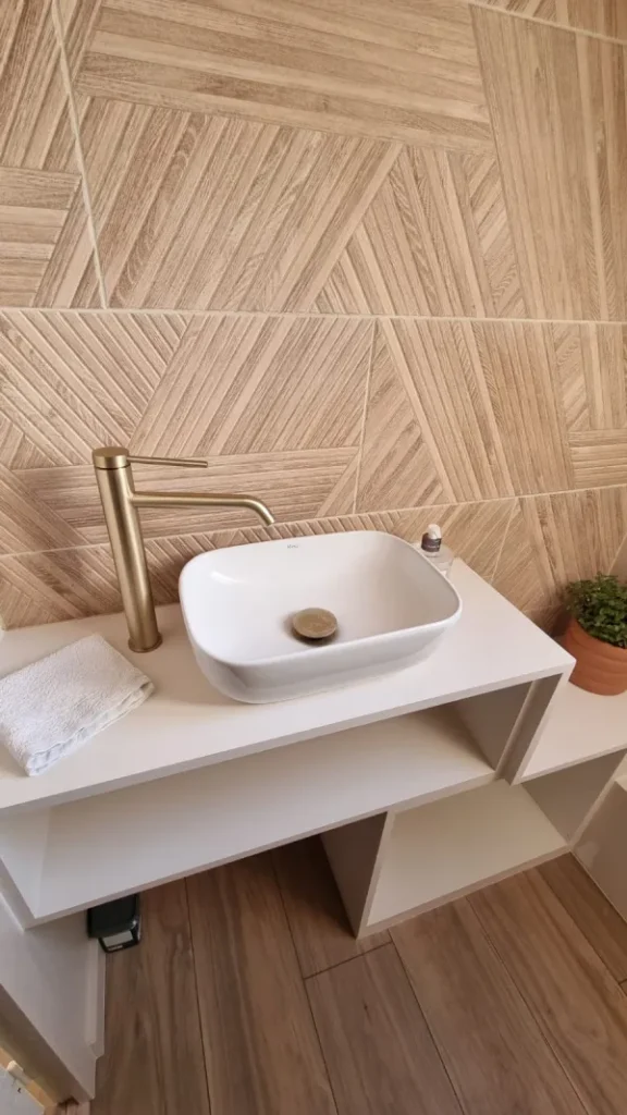 projet client toilettes travaux en cours Projet client - Transformation d'un petit espace du quotidien