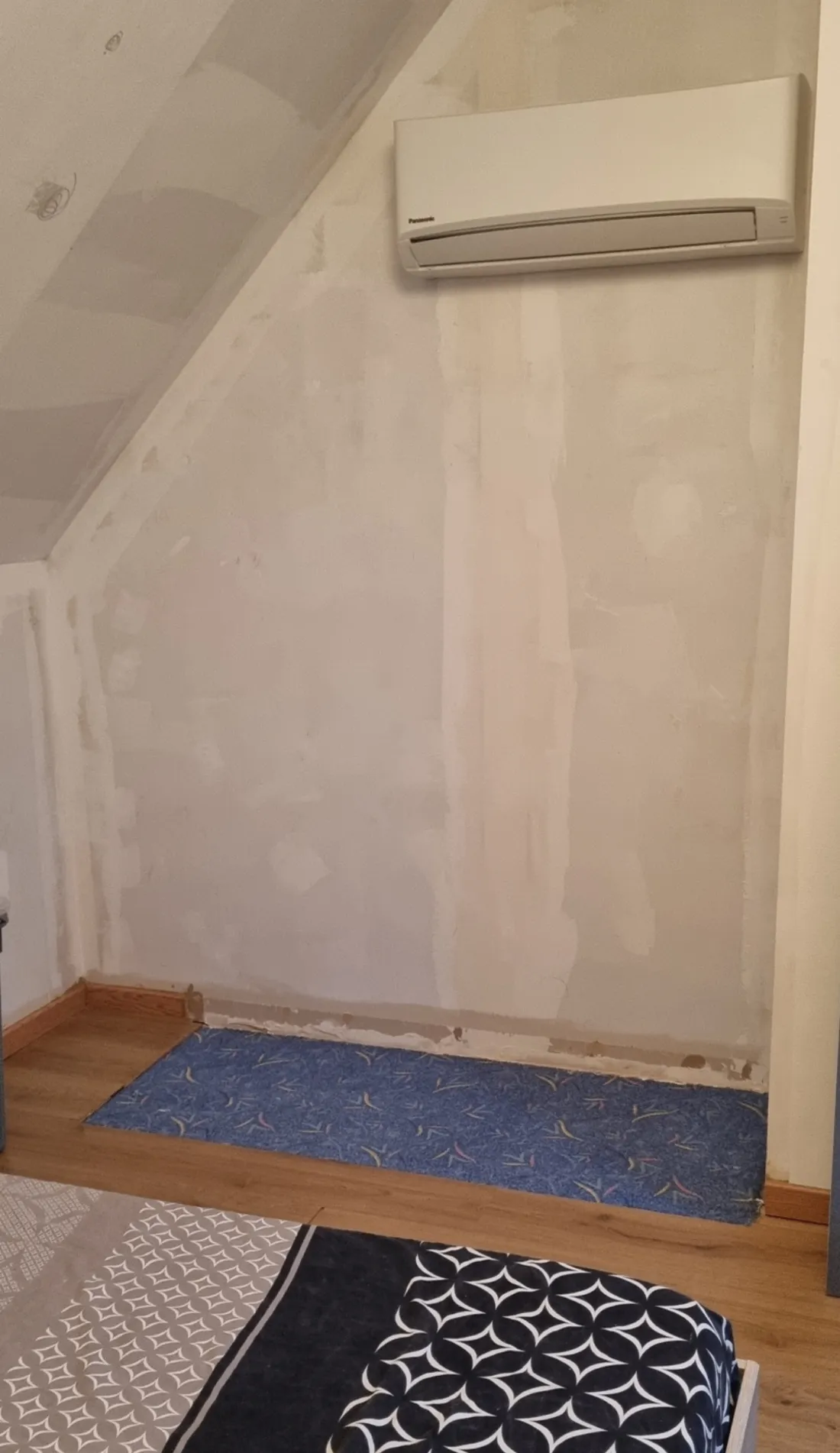 chambre avec dressing avant Projet client - Une chambre bleue naturelle et apaisante