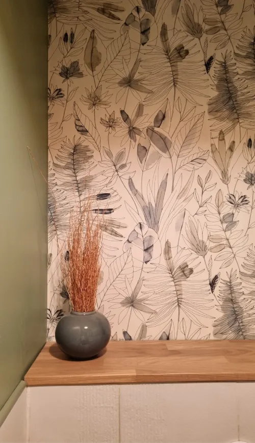 decoration vegetale peinture vert sauge tablette chene massif Projet client - CONSEIL DECO Toilettes ambiance naturelle et végétale