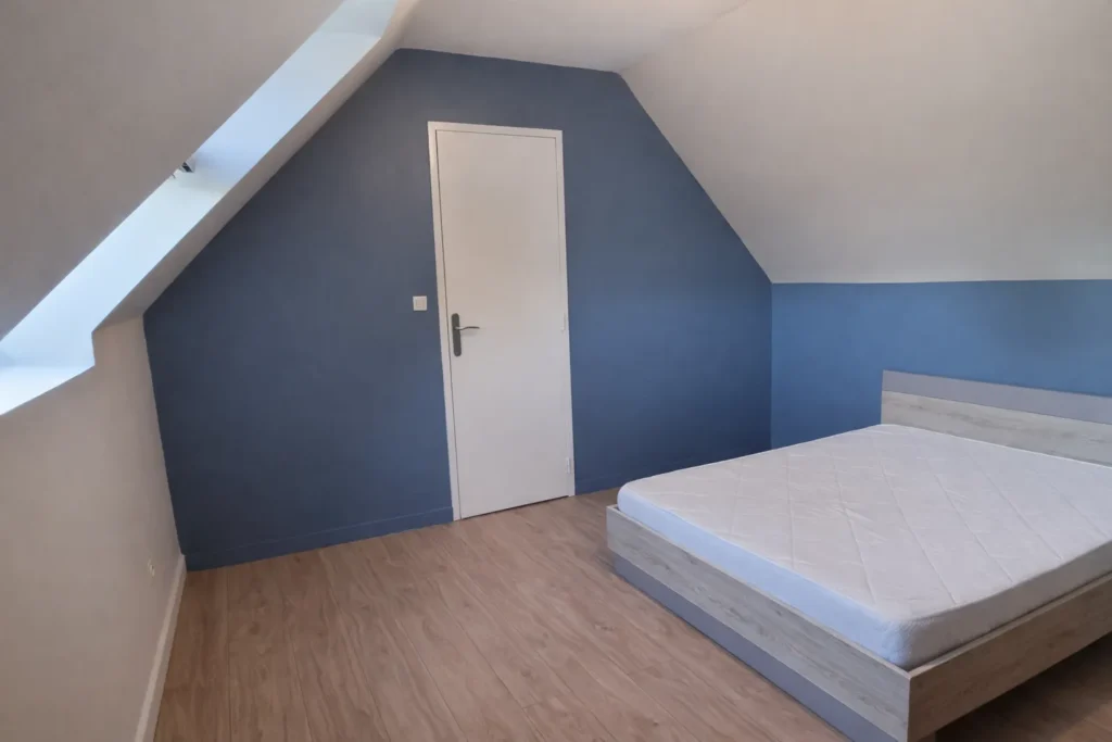 projet chambre bleu et beige travaux en cours de realisation 1 Projet client - Une chambre bleue naturelle et apaisante